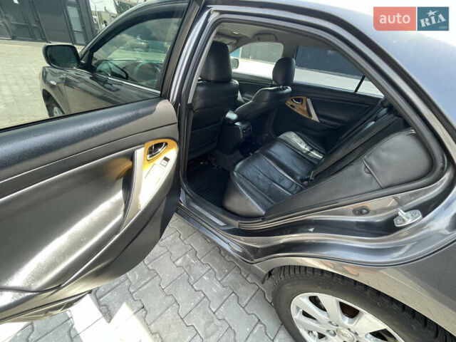 Сірий Тойота Камрі, об'ємом двигуна 2.36 л та пробігом 240 тис. км за 7700 $, фото 18 на Automoto.ua