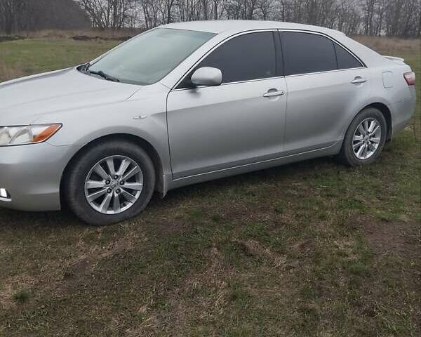 Серый Тойота Камри, объемом двигателя 3.5 л и пробегом 200 тыс. км за 8800 $, фото 2 на Automoto.ua