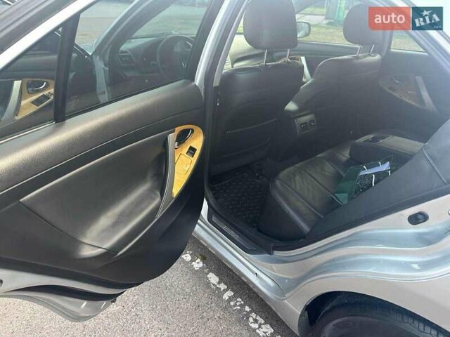 Сірий Тойота Камрі, об'ємом двигуна 2.4 л та пробігом 165 тис. км за 9999 $, фото 13 на Automoto.ua