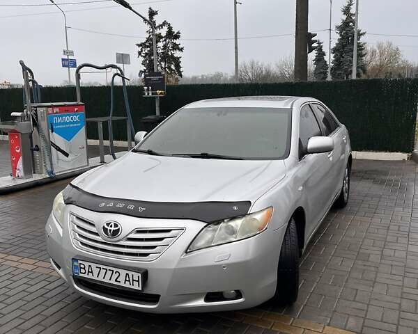 Серый Тойота Камри, объемом двигателя 2.36 л и пробегом 314 тыс. км за 7000 $, фото 1 на Automoto.ua