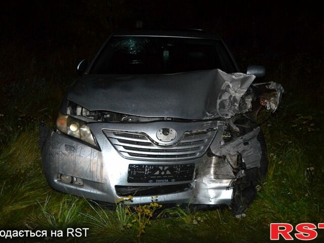 Тойота Камри 2007 в Киеве на Automoto.ua Серый Тойота Камри, объемом двигателя 2.4 л и пробегом 0 тыс. км за 4500 $, фото 6 на Automoto.ua