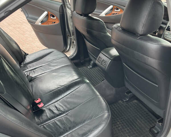 Сірий Тойота Камрі, об'ємом двигуна 3.5 л та пробігом 332 тис. км за 8700 $, фото 20 на Automoto.ua