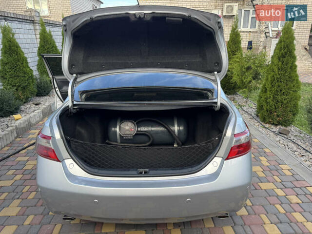 Серый Тойота Камри, объемом двигателя 3.46 л и пробегом 289 тыс. км за 9300 $, фото 14 на Automoto.ua