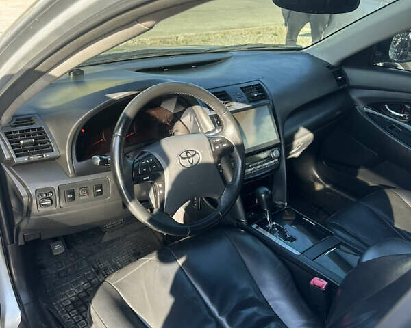 Сірий Тойота Камрі, об'ємом двигуна 2.36 л та пробігом 362 тис. км за 6800 $, фото 12 на Automoto.ua