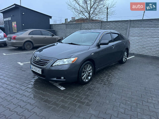 Сірий Тойота Камрі, об'ємом двигуна 2.36 л та пробігом 232 тис. км за 8600 $, фото 4 на Automoto.ua