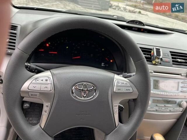 Серый Тойота Камри, объемом двигателя 3.5 л и пробегом 350 тыс. км за 8200 $, фото 6 на Automoto.ua