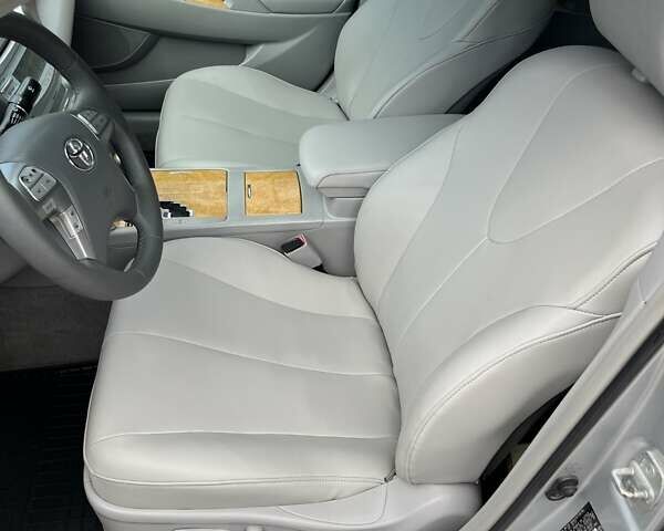 Серый Тойота Камри, объемом двигателя 3.5 л и пробегом 280 тыс. км за 7900 $, фото 11 на Automoto.ua