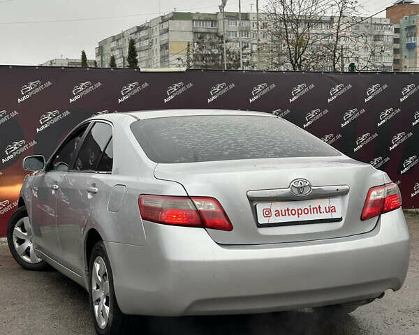 Сірий Тойота Камрі, об'ємом двигуна 2.36 л та пробігом 192 тис. км за 7650 $, фото 7 на Automoto.ua