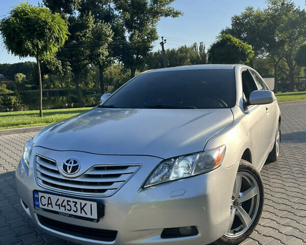 Серый Тойота Камри, объемом двигателя 3.5 л и пробегом 290 тыс. км за 8500 $, фото 18 на Automoto.ua