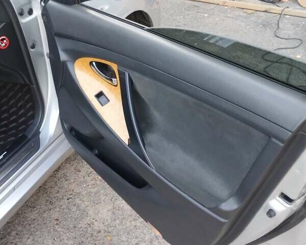 Серый Тойота Камри, объемом двигателя 2.4 л и пробегом 230 тыс. км за 8500 $, фото 53 на Automoto.ua