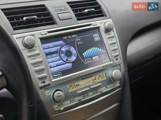 Сірий Тойота Камрі, об'ємом двигуна 3.5 л та пробігом 250 тис. км за 6300 $, фото 8 на Automoto.ua