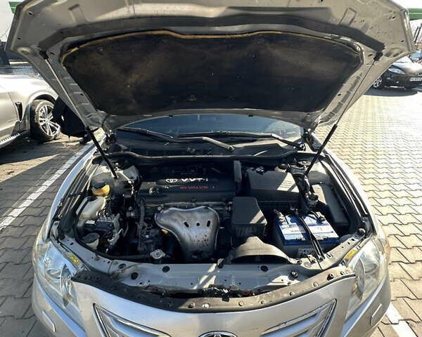 Сірий Тойота Камрі, об'ємом двигуна 2.36 л та пробігом 362 тис. км за 6800 $, фото 14 на Automoto.ua