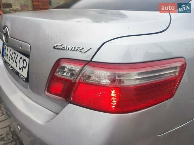Серый Тойота Камри, объемом двигателя 2.36 л и пробегом 58 тыс. км за 5500 $, фото 4 на Automoto.ua