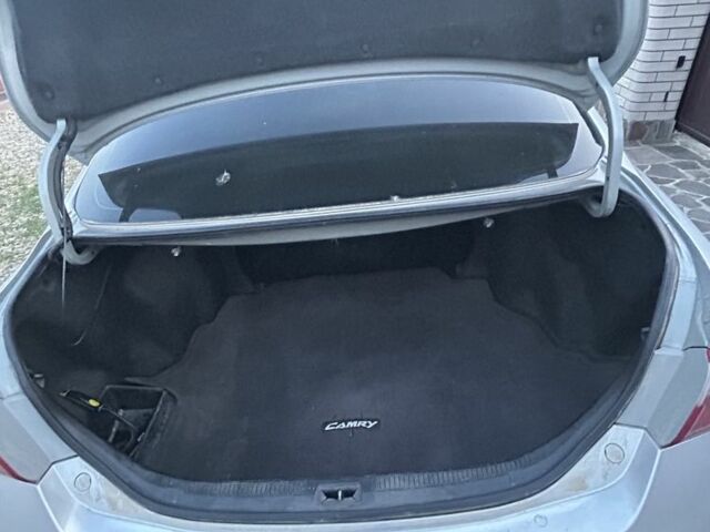 Серый Тойота Камри, объемом двигателя 0 л и пробегом 178 тыс. км за 7900 $, фото 4 на Automoto.ua