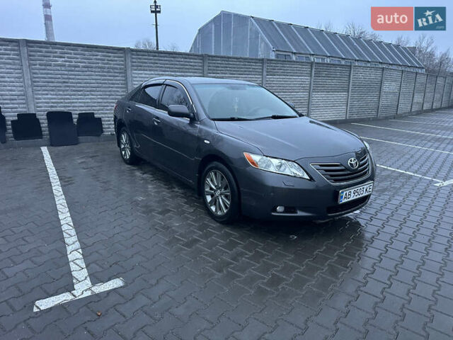 Сірий Тойота Камрі, об'ємом двигуна 2.36 л та пробігом 232 тис. км за 8600 $, фото 3 на Automoto.ua