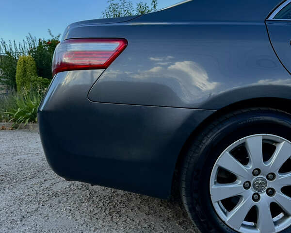 Сірий Тойота Камрі, об'ємом двигуна 2.4 л та пробігом 422 тис. км за 8000 $, фото 9 на Automoto.ua