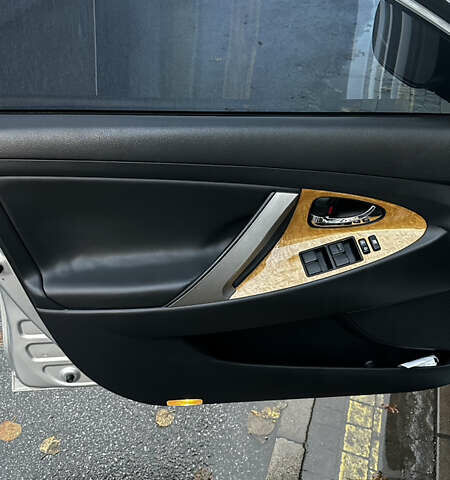 Тойота Камри 2007 в Киеве на Automoto.ua Серый Тойота Камри, объемом двигателя 2.4 л и пробегом 157 тыс. км за 10999 $, фото 17 на Automoto.ua