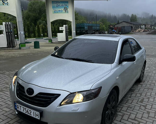 Сірий Тойота Камрі, об'ємом двигуна 3.5 л та пробігом 297 тис. км за 8499 $, фото 9 на Automoto.ua