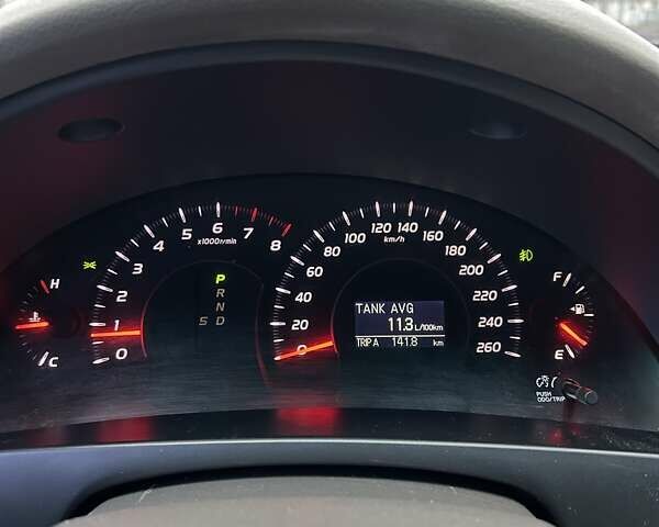 Серый Тойота Камри, объемом двигателя 3.46 л и пробегом 222 тыс. км за 10000 $, фото 41 на Automoto.ua