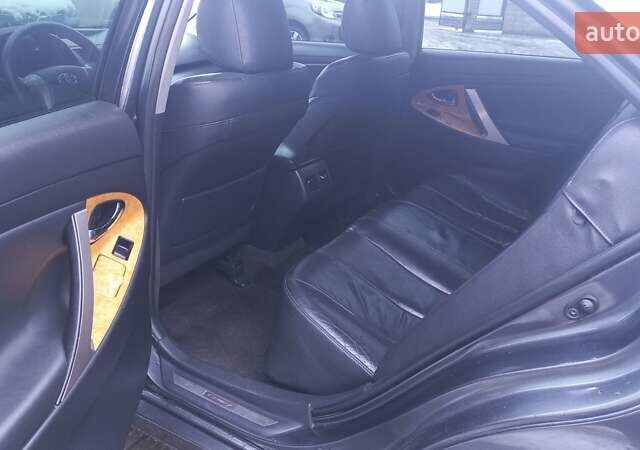 Серый Тойота Камри, объемом двигателя 2.36 л и пробегом 305 тыс. км за 7800 $, фото 18 на Automoto.ua