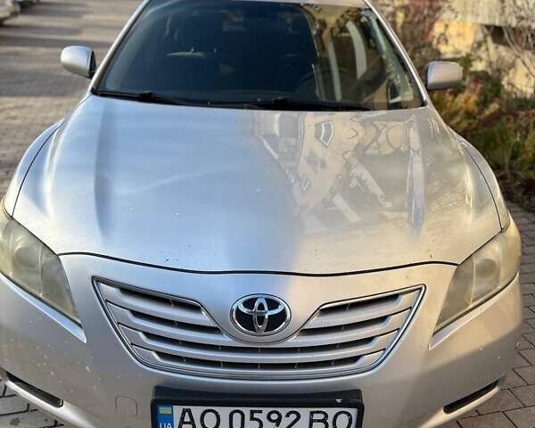 Сірий Тойота Камрі, об'ємом двигуна 2.36 л та пробігом 319 тис. км за 7900 $, фото 5 на Automoto.ua