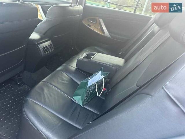 Сірий Тойота Камрі, об'ємом двигуна 2.4 л та пробігом 165 тис. км за 9999 $, фото 14 на Automoto.ua