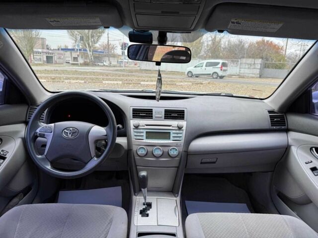 Серый Тойота Камри, объемом двигателя 2.4 л и пробегом 225 тыс. км за 7490 $, фото 16 на Automoto.ua