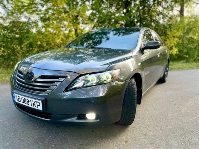 Серый Тойота Камри, объемом двигателя 3.5 л и пробегом 340 тыс. км за 7900 $, фото 17 на Automoto.ua