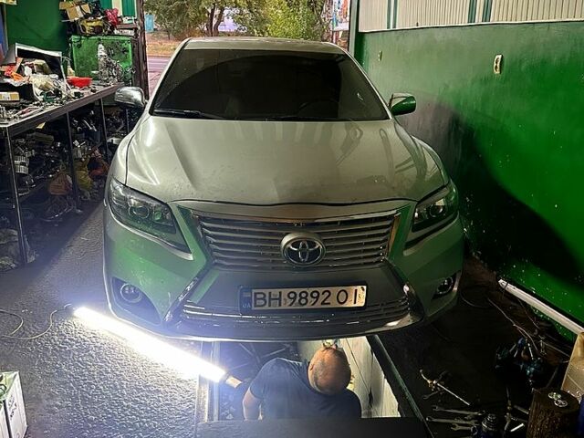Сірий Тойота Камрі, об'ємом двигуна 3.5 л та пробігом 320 тис. км за 8000 $, фото 1 на Automoto.ua