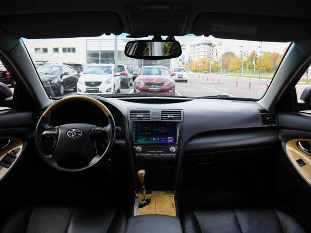 Сірий Тойота Камрі, об'ємом двигуна 3.5 л та пробігом 231 тис. км за 10000 $, фото 12 на Automoto.ua