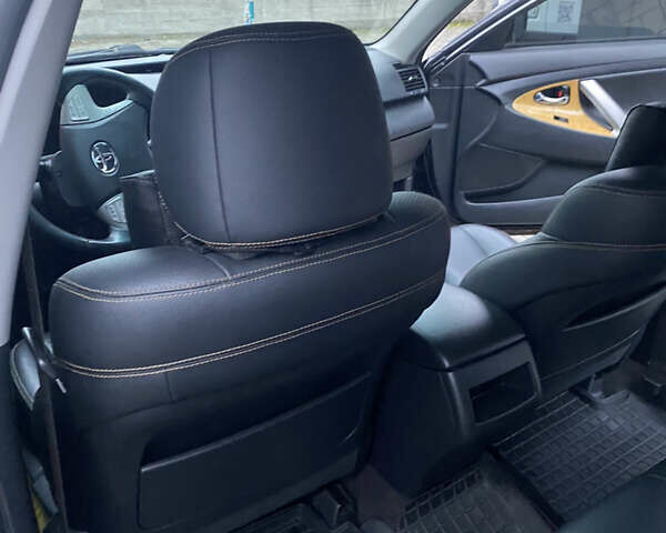 Серый Тойота Камри, объемом двигателя 2.4 л и пробегом 240 тыс. км за 7600 $, фото 5 на Automoto.ua