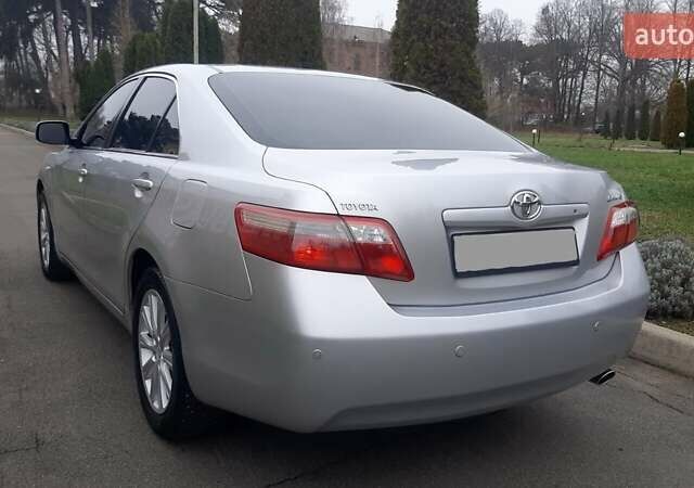 Серый Тойота Камри, объемом двигателя 2.4 л и пробегом 193 тыс. км за 10700 $, фото 10 на Automoto.ua