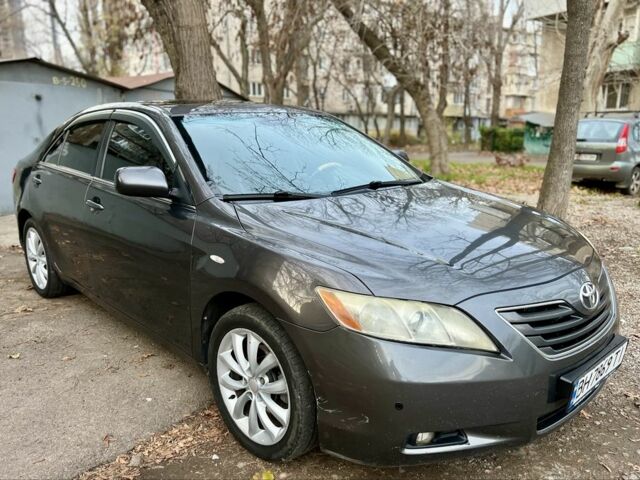 Сірий Тойота Камрі, об'ємом двигуна 3.5 л та пробігом 280 тис. км за 7000 $, фото 1 на Automoto.ua