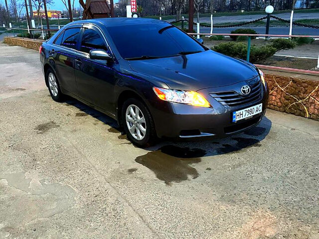 Серый Тойота Камри, объемом двигателя 2.4 л и пробегом 200 тыс. км за 7000 $, фото 7 на Automoto.ua