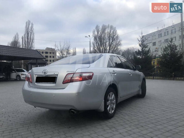 Серый Тойота Камри, объемом двигателя 2.36 л и пробегом 221 тыс. км за 8499 $, фото 2 на Automoto.ua