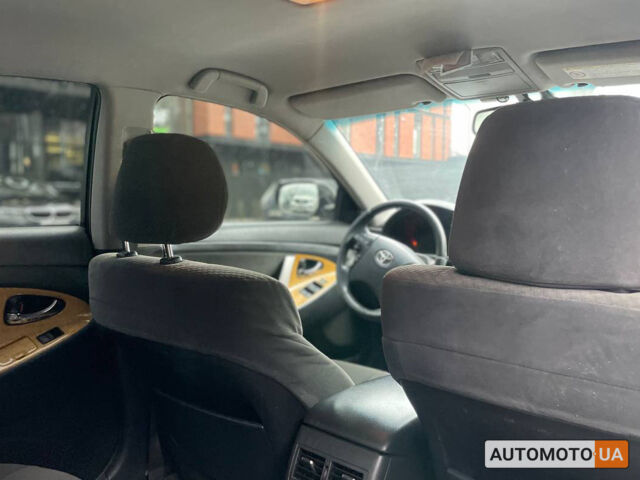 Серый Тойота Камри, объемом двигателя 2.4 л и пробегом 315 тыс. км за 8300 $, фото 16 на Automoto.ua