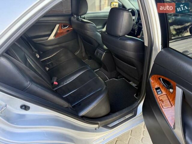 Серый Тойота Камри, объемом двигателя 3.46 л и пробегом 320 тыс. км за 7200 $, фото 14 на Automoto.ua