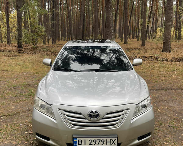 Серый Тойота Камри, объемом двигателя 2.36 л и пробегом 370 тыс. км за 6999 $, фото 11 на Automoto.ua