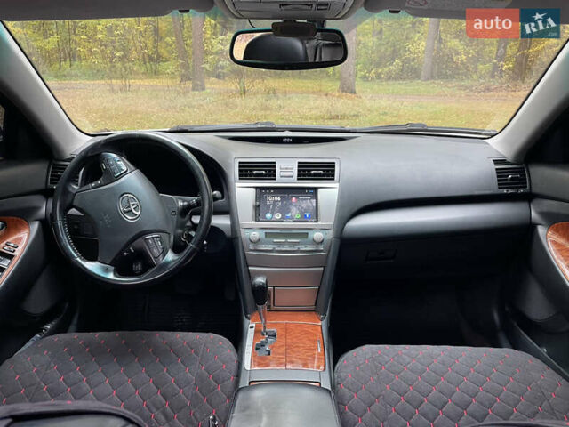 Серый Тойота Камри, объемом двигателя 2.36 л и пробегом 370 тыс. км за 6999 $, фото 8 на Automoto.ua