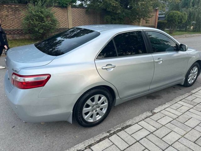 Серый Тойота Камри, объемом двигателя 2.4 л и пробегом 165 тыс. км за 9999 $, фото 6 на Automoto.ua