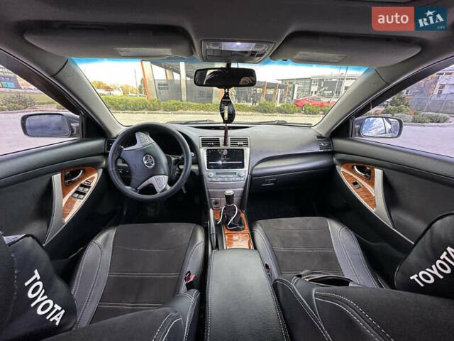 Тойота Камри 2007 в Харькове на Automoto.ua Серый Тойота Камри, объемом двигателя 2.36 л и пробегом 314 тыс. км за 7800 $, фото 5 на Automoto.ua