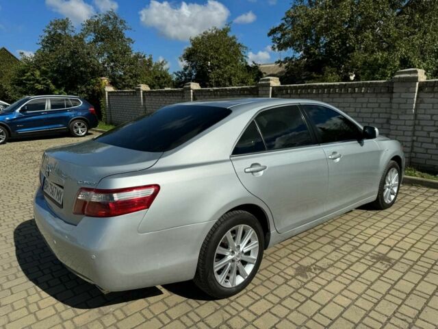 Серый Тойота Камри, объемом двигателя 2.4 л и пробегом 294 тыс. км за 8500 $, фото 7 на Automoto.ua