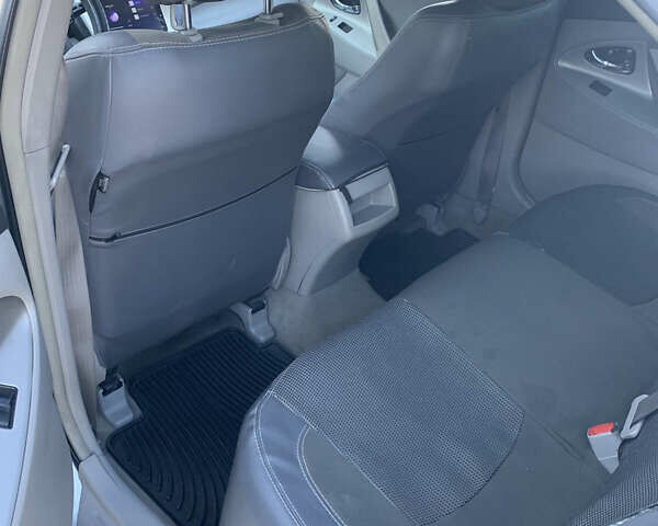 Сірий Тойота Камрі, об'ємом двигуна 2.36 л та пробігом 230 тис. км за 8500 $, фото 7 на Automoto.ua