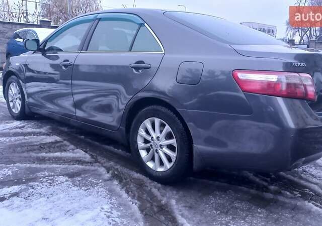 Серый Тойота Камри, объемом двигателя 2.36 л и пробегом 305 тыс. км за 7800 $, фото 16 на Automoto.ua