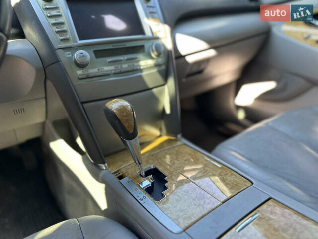 Сірий Тойота Камрі, об'ємом двигуна 3.46 л та пробігом 280 тис. км за 6400 $, фото 6 на Automoto.ua