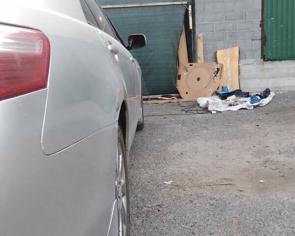 Серый Тойота Камри, объемом двигателя 2.4 л и пробегом 230 тыс. км за 8500 $, фото 37 на Automoto.ua