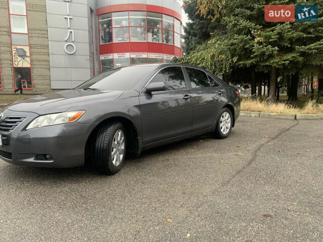 Серый Тойота Камри, объемом двигателя 3.5 л и пробегом 290 тыс. км за 9000 $, фото 10 на Automoto.ua
