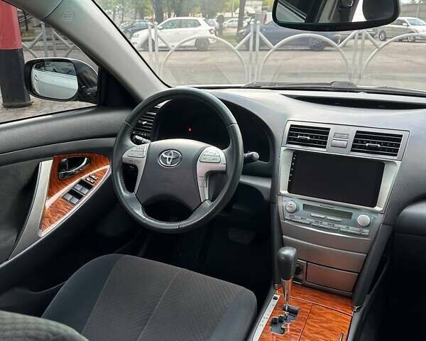 Серый Тойота Камри, объемом двигателя 2.4 л и пробегом 138 тыс. км за 11500 $, фото 10 на Automoto.ua