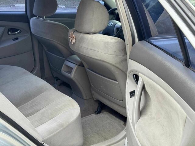 Серый Тойота Камри, объемом двигателя 2.4 л и пробегом 225 тыс. км за 7490 $, фото 12 на Automoto.ua