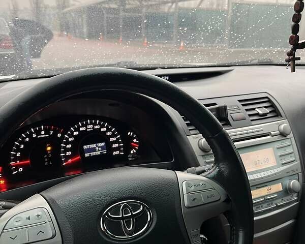 Серый Тойота Камри, объемом двигателя 2.36 л и пробегом 314 тыс. км за 7000 $, фото 11 на Automoto.ua